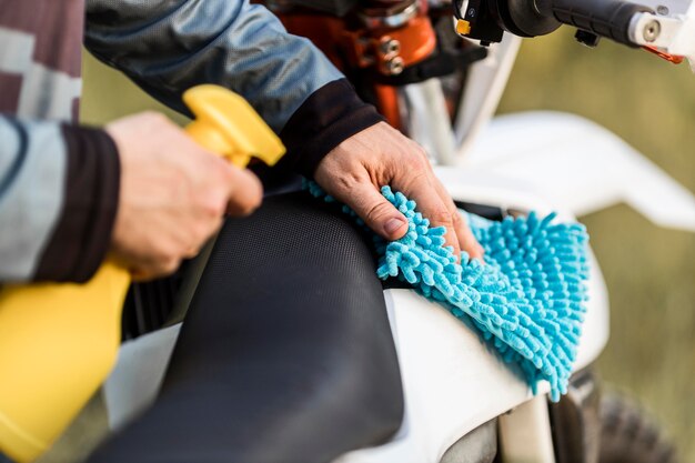 Jak dbać o kask motocyklowy, aby służył przez lata?